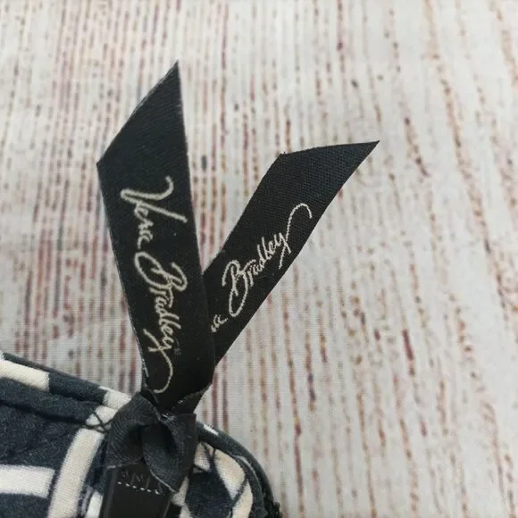 Vera Bradley Bags Concerto Front Zip Wristlet Black White - Picture 3 of 4